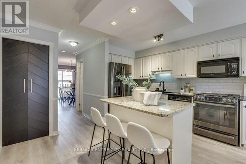 18 - 189 Homestead Crescent, London, ON - Indoor Photo Showing Kitchen With Upgraded Kitchen