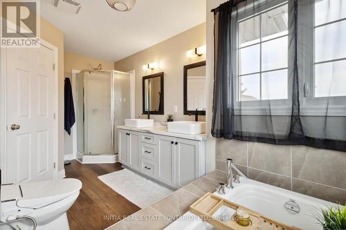 12 Circlewood Drive, St. Thomas, ON - Indoor Photo Showing Bathroom