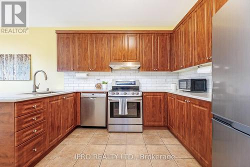 6 Eagleview Way, Halton Hills, ON - Indoor Photo Showing Kitchen