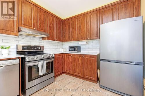 6 Eagleview Way, Halton Hills, ON - Indoor Photo Showing Kitchen