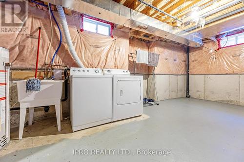 6 Eagleview Way, Halton Hills, ON - Indoor Photo Showing Laundry Room