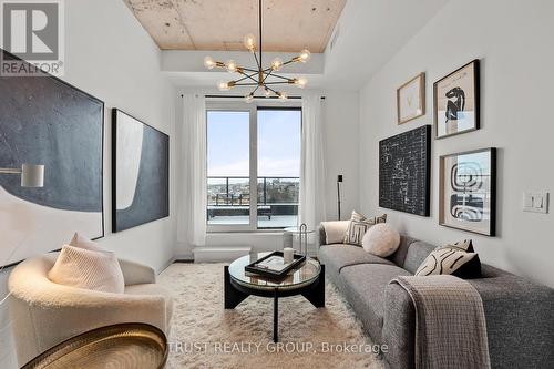 603 - 1808 St. Clair Avenue W, Toronto (Junction Area), ON - Indoor Photo Showing Living Room