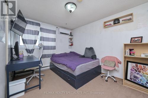 20 Hallcrown Court, Brampton, ON - Indoor Photo Showing Bedroom