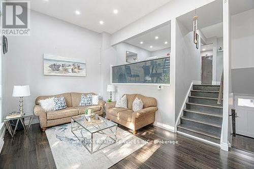 89 Darras Court E, Brampton, ON - Indoor Photo Showing Living Room