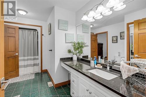 4162 Spago Crescent, Windsor, ON - Indoor Photo Showing Bathroom