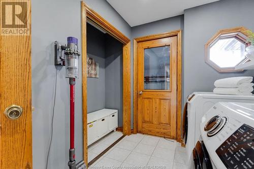 2749 Jacob Drive, Windsor, ON - Indoor Photo Showing Laundry Room