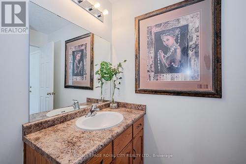 173 Clair Road W, Guelph (Clairfields), ON - Indoor Photo Showing Bathroom