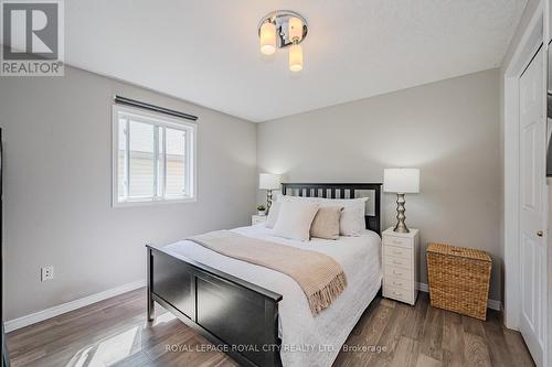 173 Clair Road W, Guelph (Clairfields), ON - Indoor Photo Showing Bedroom