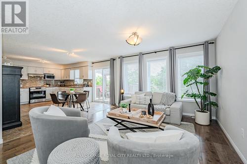 173 Clair Road W, Guelph, ON - Indoor Photo Showing Living Room