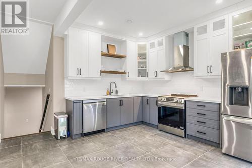 100 Queen Street, Kawartha Lakes, ON - Indoor Photo Showing Kitchen With Upgraded Kitchen