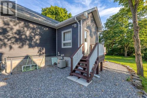 100 Queen Street, Kawartha Lakes, ON - Outdoor