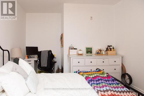 213 - 200 Stinson Street, Hamilton (Stinson), ON - Indoor Photo Showing Bedroom