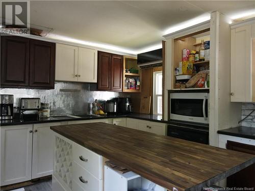 7 Willowgrove, Moncton, NB - Indoor Photo Showing Kitchen