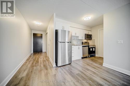 2015 - 135 Village Green Square, Toronto (Agincourt South-Malvern West), ON - Indoor Photo Showing Kitchen