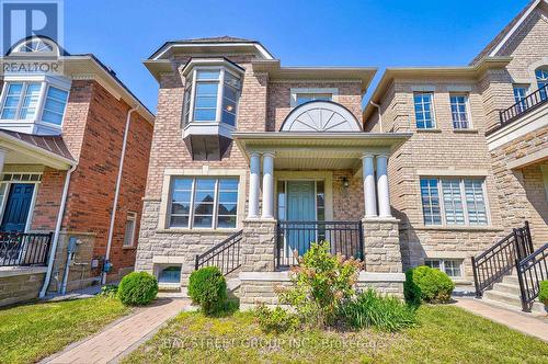 214 Paradelle Drive, Richmond Hill, ON - Outdoor With Facade