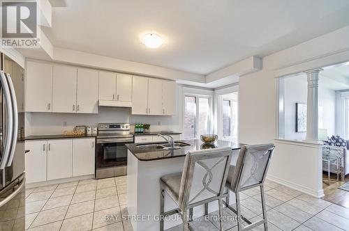 214 Paradelle Drive, Richmond Hill, ON - Indoor Photo Showing Kitchen With Stainless Steel Kitchen