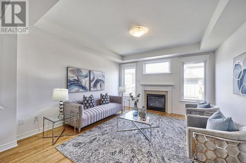 214 Paradelle Drive, Richmond Hill, ON - Indoor Photo Showing Living Room With Fireplace