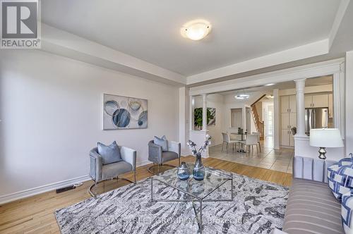 214 Paradelle Drive, Richmond Hill, ON - Indoor Photo Showing Living Room