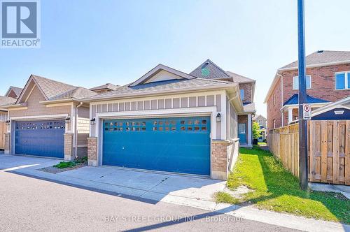 214 Paradelle Drive, Richmond Hill, ON - Outdoor With Facade