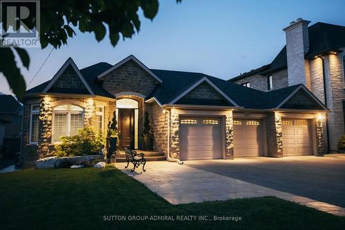 62 Bond Crescent, Richmond Hill (Oak Ridges), ON - Outdoor With Facade