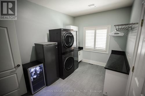 62 Bond Crescent, Richmond Hill (Oak Ridges), ON - Indoor Photo Showing Laundry Room