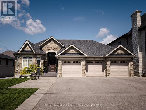 62 Bond Crescent, Richmond Hill (Oak Ridges), ON - Outdoor With Facade