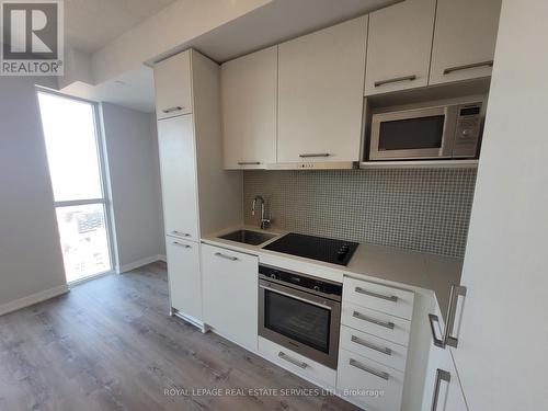 4203 - 87 Peter Street, Toronto, ON - Indoor Photo Showing Kitchen