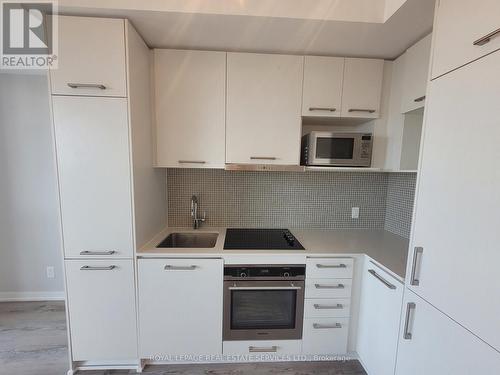 4203 - 87 Peter Street, Toronto, ON - Indoor Photo Showing Kitchen