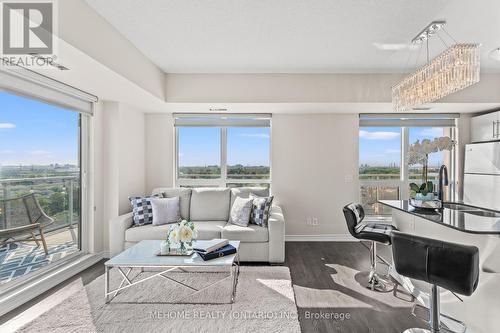 1208 - 7730 Kipling Avenue, Vaughan (West Woodbridge), ON - Indoor Photo Showing Living Room