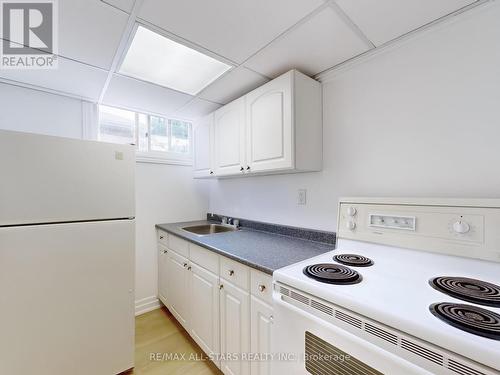 180 The Queensway Road N, Georgina (Historic Lakeshore Communities), ON - Indoor Photo Showing Kitchen