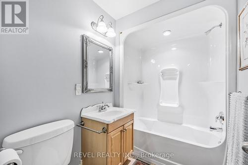 1640 Golf Link Road, Midland, ON - Indoor Photo Showing Bathroom