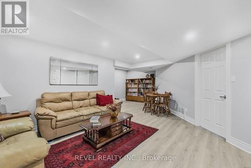 1640 Golf Link Road, Midland, ON - Indoor Photo Showing Living Room