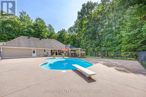 1640 Golf Link Road, Midland, ON - Outdoor With In Ground Pool