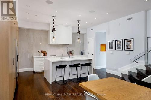 423 - 43 Hanna Avenue, Toronto, ON - Indoor Photo Showing Kitchen With Upgraded Kitchen