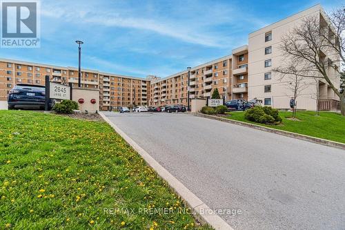 520 - 2645 Jane Street, Toronto (Glenfield-Jane Heights), ON - Outdoor With Facade