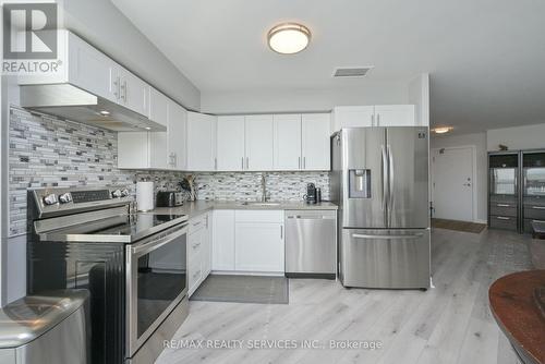 #1210 - 10 Laurelcrest Street, Brampton, ON - Indoor Photo Showing Kitchen With Stainless Steel Kitchen With Upgraded Kitchen