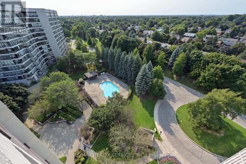 #1210 - 10 Laurelcrest Street, Brampton (Queen Street Corridor), ON - Outdoor With View