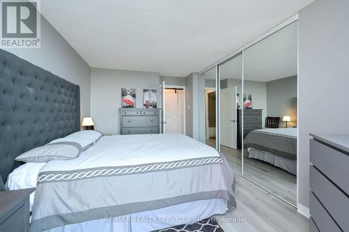 #1210 - 10 Laurelcrest Street, Brampton (Queen Street Corridor), ON - Indoor Photo Showing Bedroom