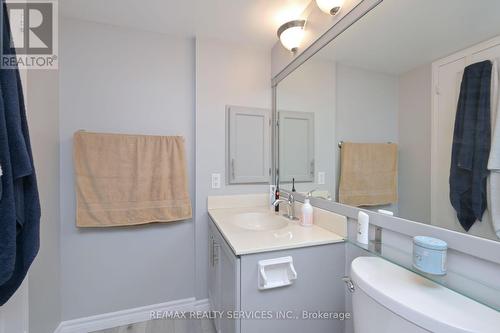 #1210 - 10 Laurelcrest Street, Brampton, ON - Indoor Photo Showing Bathroom