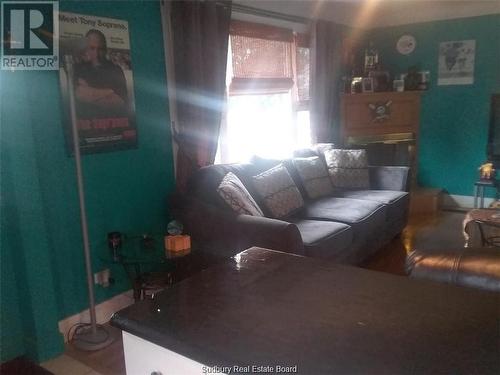 212 Simcoe Street, Sudbury, ON - Indoor Photo Showing Living Room