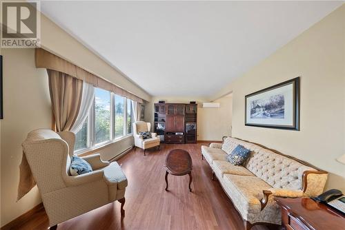 96 Strathmere Court, Greater Sudbury, ON - Indoor Photo Showing Living Room