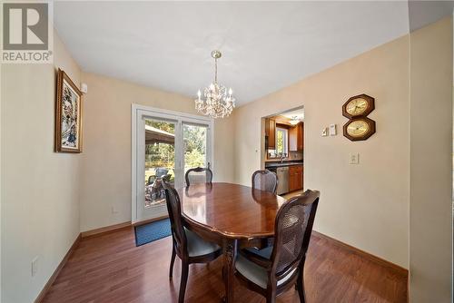 96 Strathmere Court, Greater Sudbury, ON - Indoor Photo Showing Dining Room