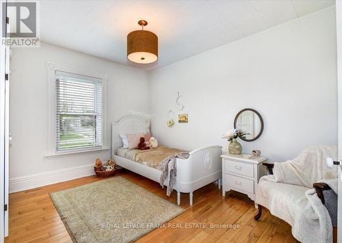 136 Lock Street, Peterborough (Downtown), ON - Indoor Photo Showing Bedroom