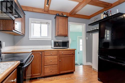 184 Wellington Street, St. Thomas, ON - Indoor Photo Showing Kitchen