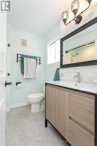 184 Wellington Street, St. Thomas, ON - Indoor Photo Showing Bathroom