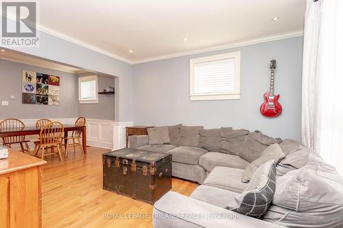 184 Wellington Street, St. Thomas, ON - Indoor Photo Showing Living Room