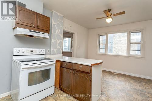 42 Balaclava Street, St. Thomas, ON - Indoor Photo Showing Kitchen