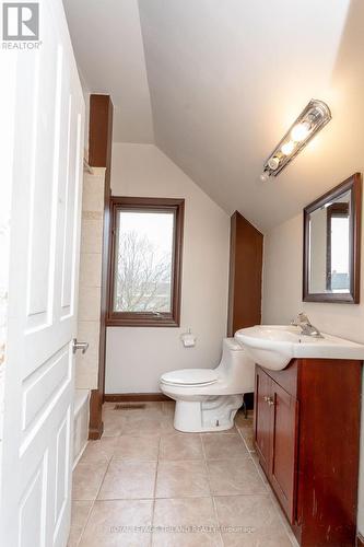 42 Balaclava Street, St. Thomas, ON - Indoor Photo Showing Bathroom