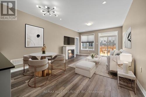 29 - 17 Lakewood Crescent, Kawartha Lakes (Bobcaygeon), ON - Indoor Photo Showing Living Room With Fireplace