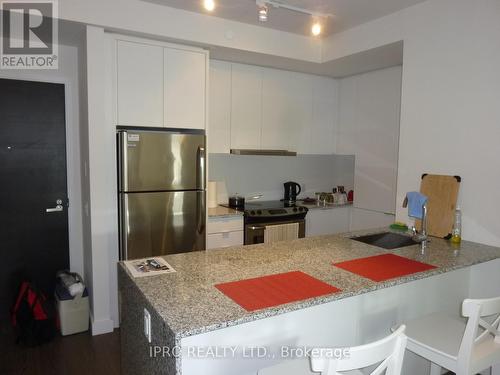 203 - 5025 Harvard Road, Mississauga, ON - Indoor Photo Showing Kitchen